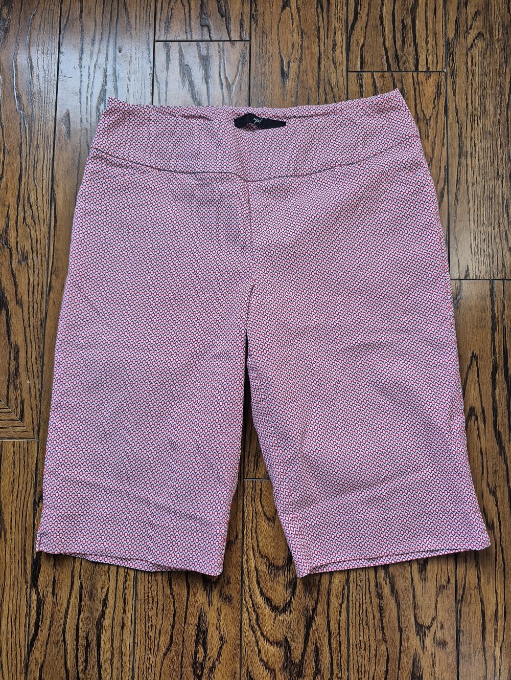 Woman's Golf Shorts Size 12 - Long length - Red / White - Up!